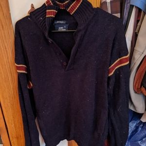 Cardigan sweater buttons collar